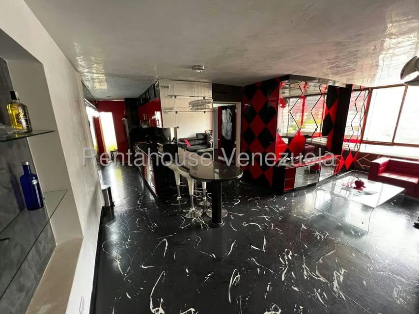 Apartamento (1 Nivel) en Alquiler en El Paraiso, Distrito Metropolitano - 2