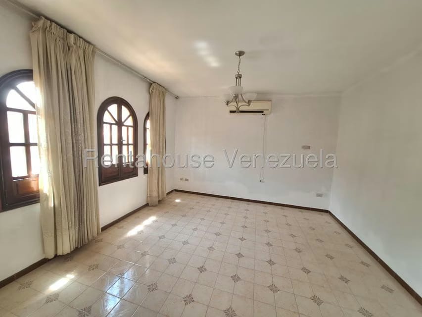 Casa (Duplex) en Alquiler en Prebo II, Carabobo - 2