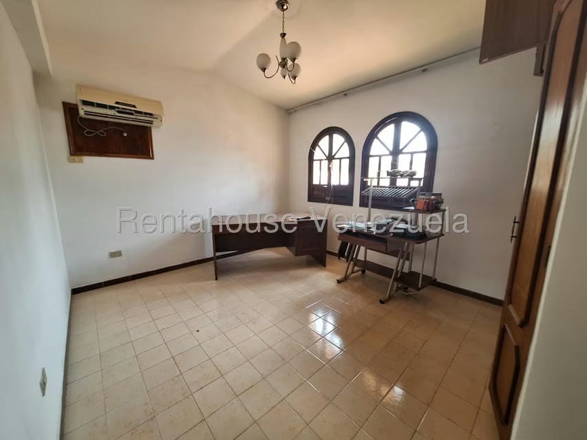 Casa (Duplex) en Alquiler en Prebo II, Carabobo - 21