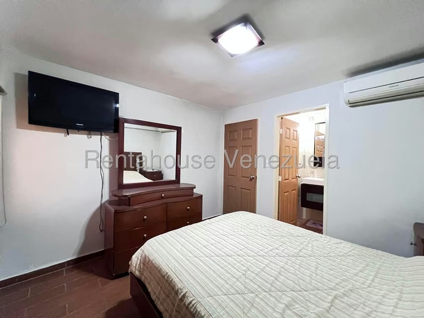 Apartamento (1 Nivel) en Alquiler en Los Chaguaramos, Aragua - 19