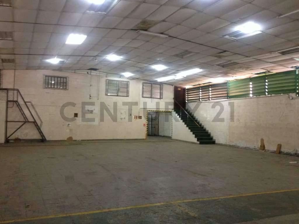 Amplio galpon para deposito en sector el Manzanillo Maracaibo - 4