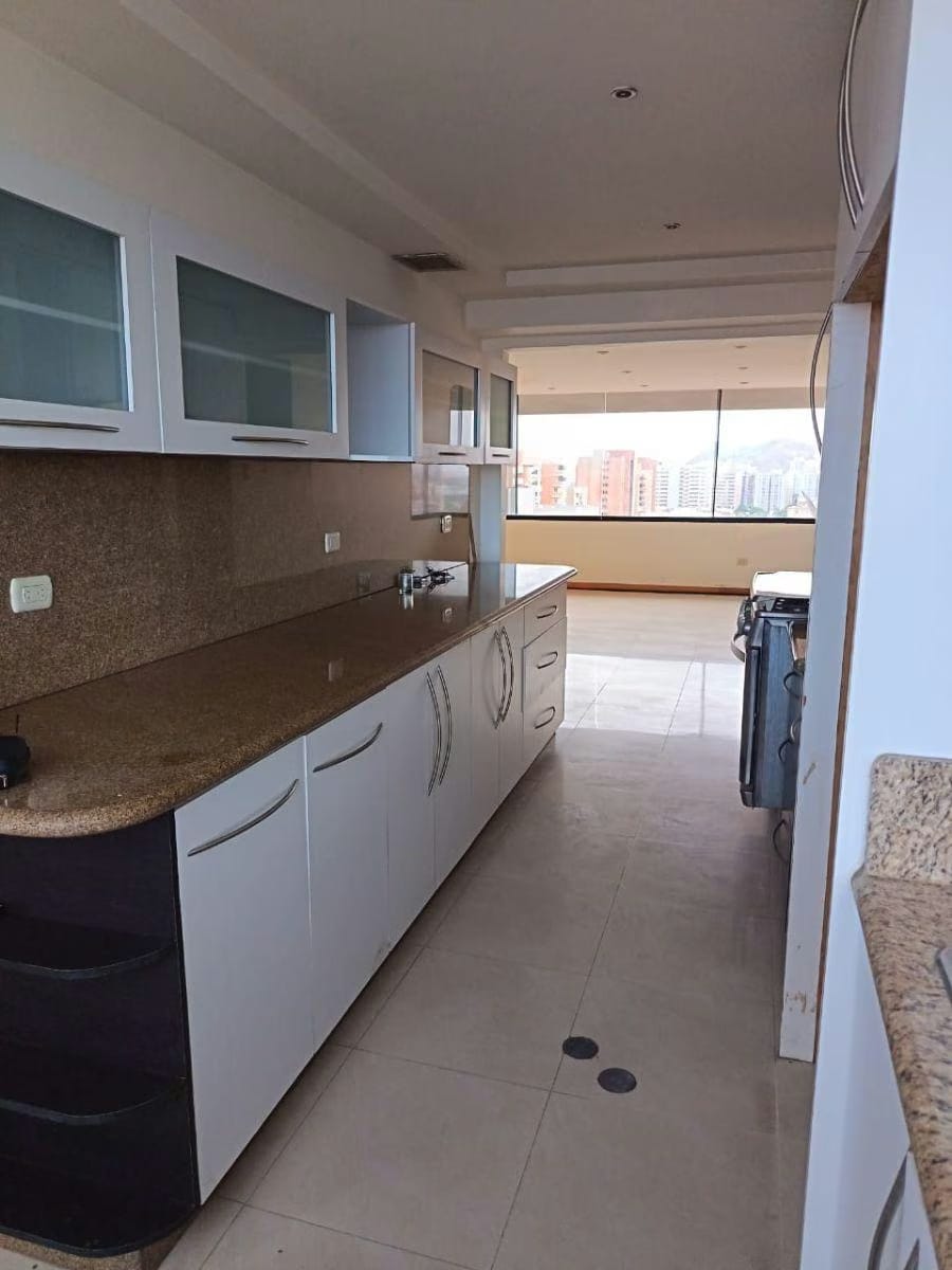 Apartamento en Venta en Lecheria Diego Bautista Urbaneja - 12