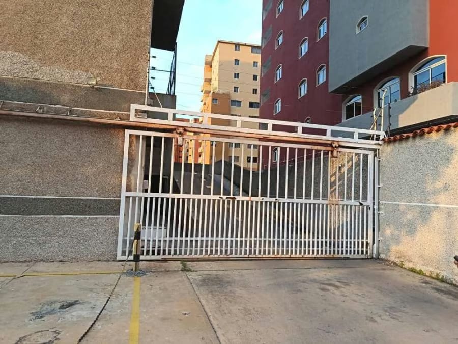 Apartamento en Venta en Lecheria Diego Bautista Urbaneja - 5