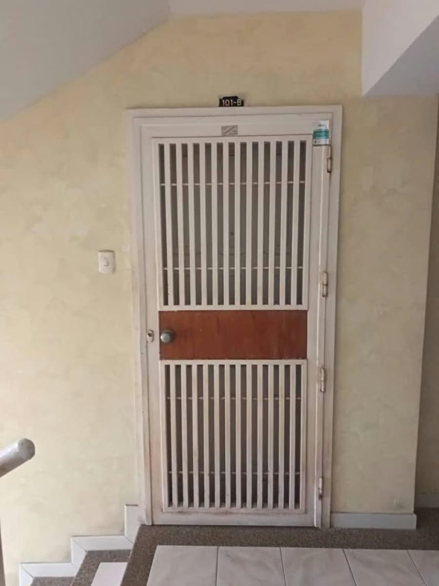 Apartamento en Venta en Lecheria Diego Bautista Urbaneja - 8