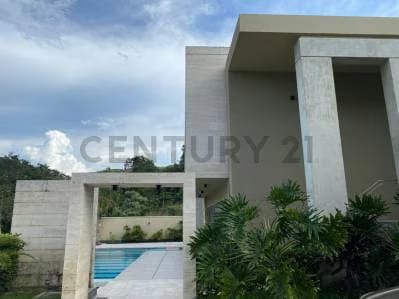 century 21 country house ofrece a su distinguida clientela un town house - 2