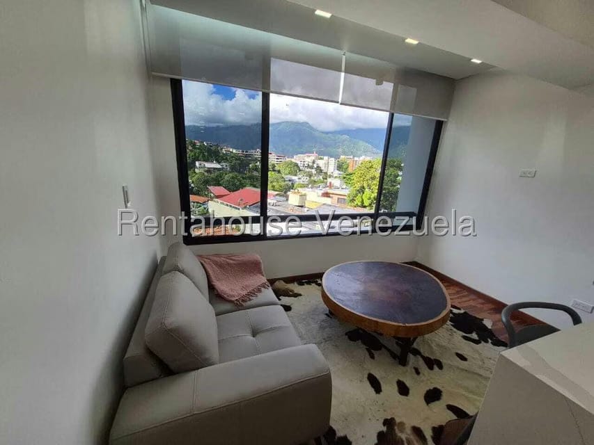 Apartamento (1 Nivel) en Alquiler en Colinas de Bello Monte, Distrito Metropolitano - 2