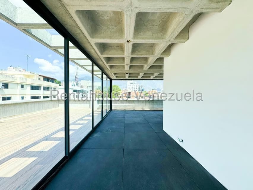 Apartamento (Duplex) en Venta en Los Naranjos de Las Mercedes, Distrito Metropolitano - 23