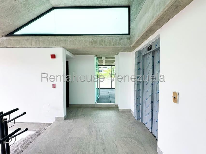 Apartamento (Duplex) en Venta en Los Naranjos de Las Mercedes, Distrito Metropolitano - 25