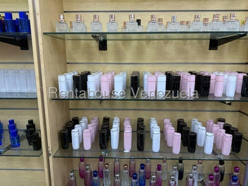 Negocios y Empresas (Comercio) en Venta en El Recreo, Distrito Metropolitano - 13