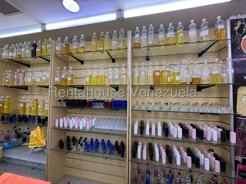 Negocios y Empresas (Comercio) en Venta en El Recreo, Distrito Metropolitano - 15