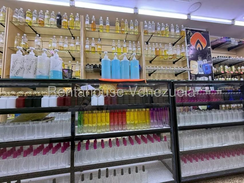 Negocios y Empresas (Comercio) en Venta en El Recreo, Distrito Metropolitano - 19