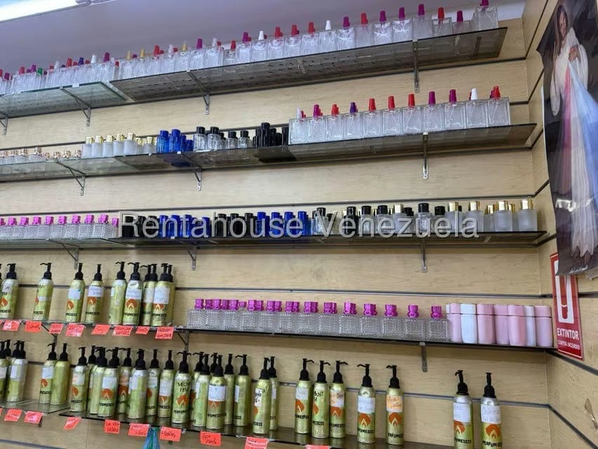 Negocios y Empresas (Comercio) en Venta en El Recreo, Distrito Metropolitano - 20