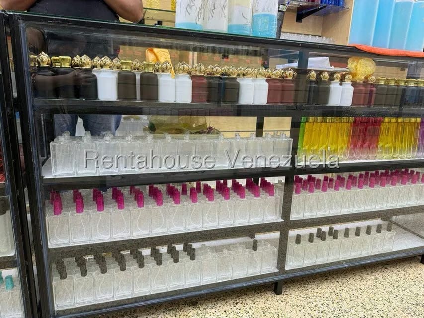 Negocios y Empresas (Comercio) en Venta en El Recreo, Distrito Metropolitano - 6