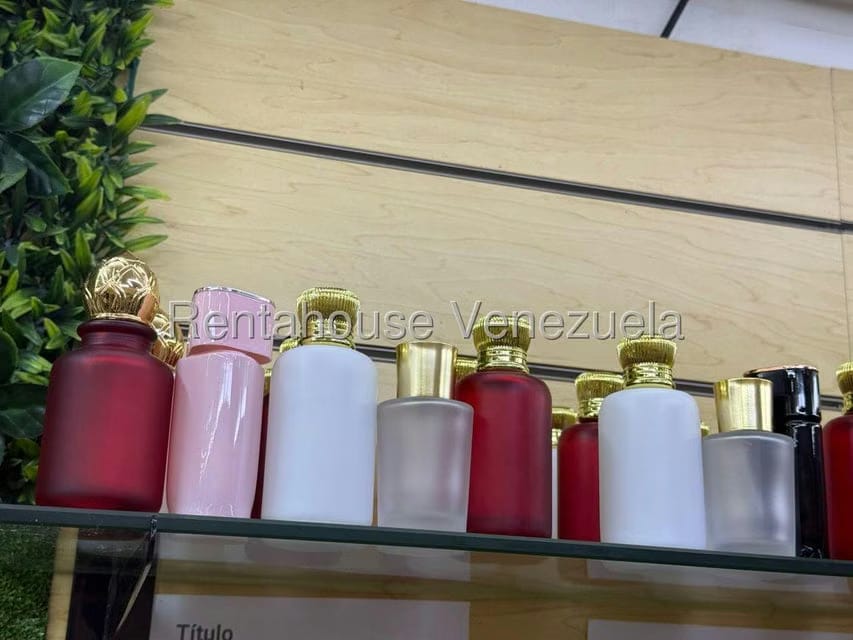 Negocios y Empresas (Comercio) en Venta en El Recreo, Distrito Metropolitano - 7