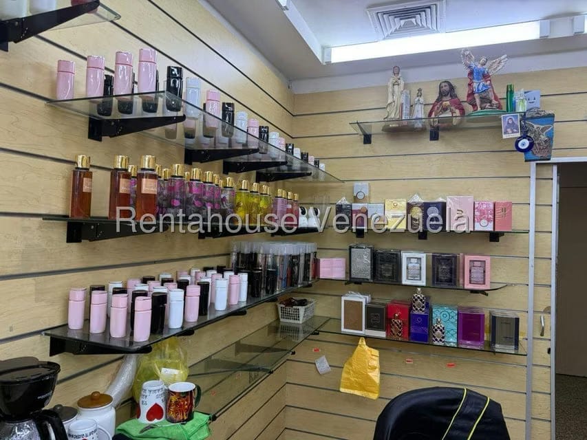 Negocios y Empresas (Comercio) en Venta en El Recreo, Distrito Metropolitano - 8
