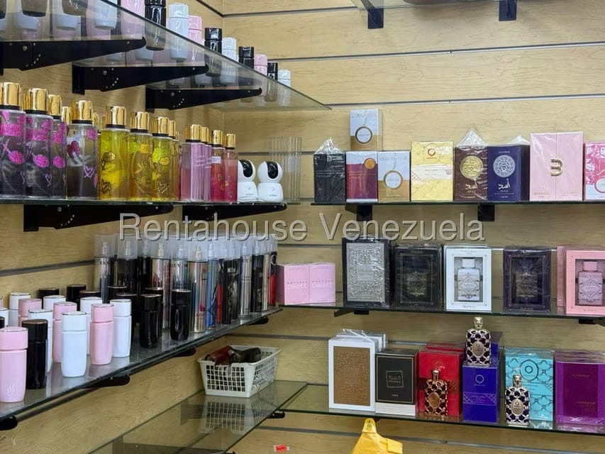 Negocios y Empresas (Comercio) en Venta en El Recreo, Distrito Metropolitano - 9