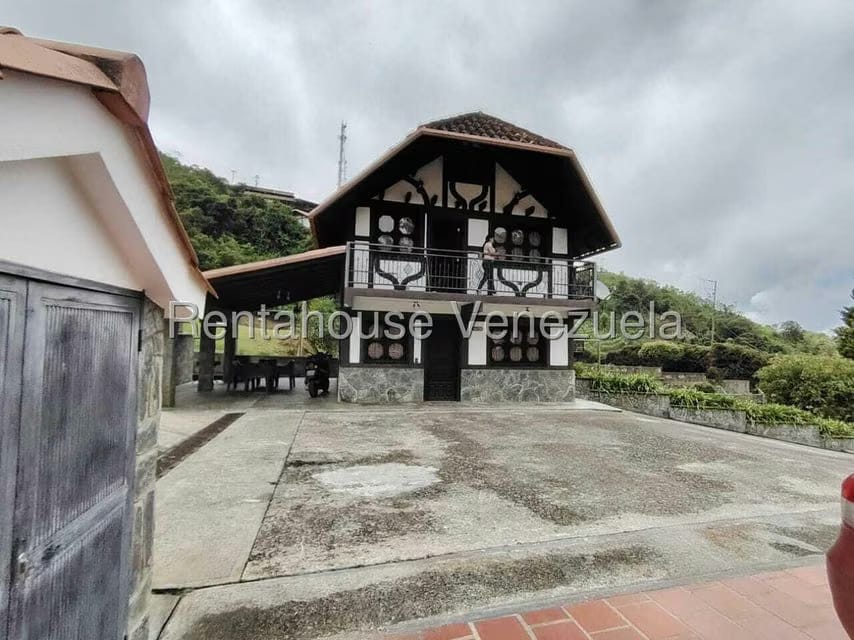 Casa (Colonial) en Venta en La Colonia Tovar, Aragua - 11