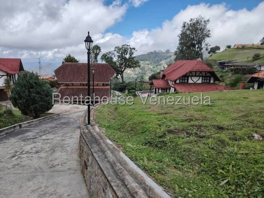 Casa (Colonial) en Venta en La Colonia Tovar, Aragua - 3