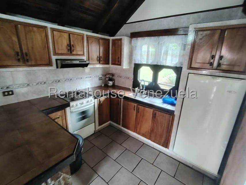Casa (Colonial) en Venta en La Colonia Tovar, Aragua - 35