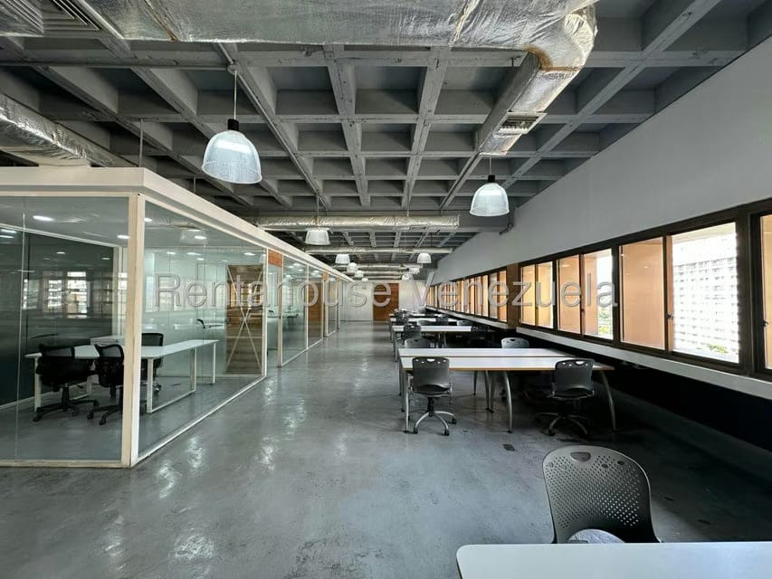 Comercial (Oficina) en Venta en Los Palos Grandes, Distrito Metropolitano - 14