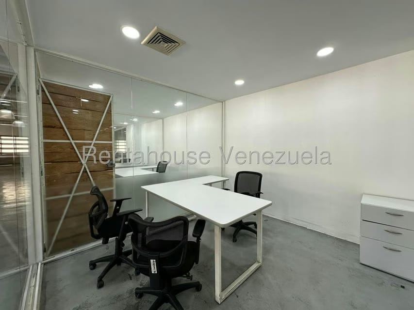 Comercial (Oficina) en Venta en Los Palos Grandes, Distrito Metropolitano - 18