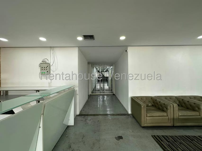 Comercial (Oficina) en Venta en Los Palos Grandes, Distrito Metropolitano - 8