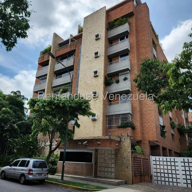 Apartamento (1 Nivel) en Alquiler en Campo Alegre, Distrito Metropolitano