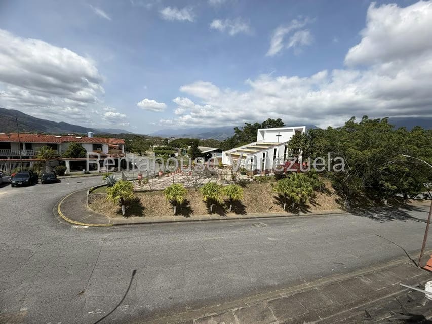 Casa (Duplex) en Venta en Villa Heroica, Miranda - 29