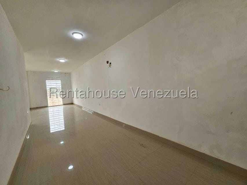 Casa (1 Nivel) en Venta en Centro, Falcon - 2