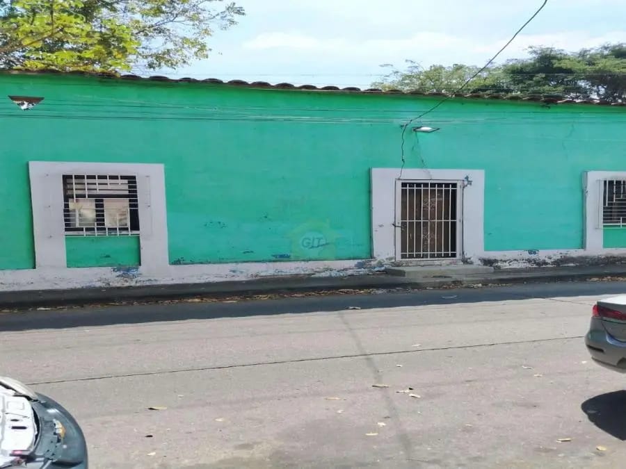 Terreno en Venta en Avenida Bolivar Valencia - 4