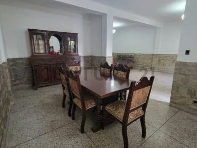 Venta de Casa en Urb. Pocaterra - 3