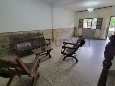 Venta de Casa en Urb. Pocaterra - 4