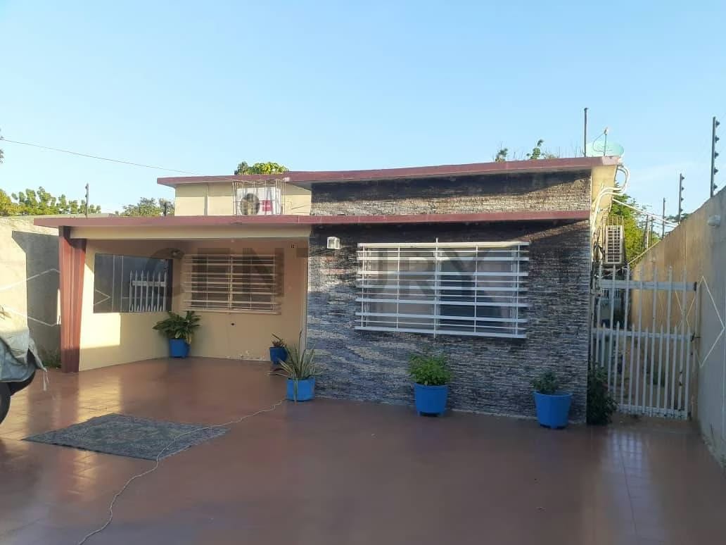 Casa en alquiler ubicada en la carretera H - 2