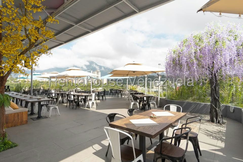 Comercial (Oficina) en Alquiler en Los Naranjos del Cafetal, Distrito Metropolitano - 15