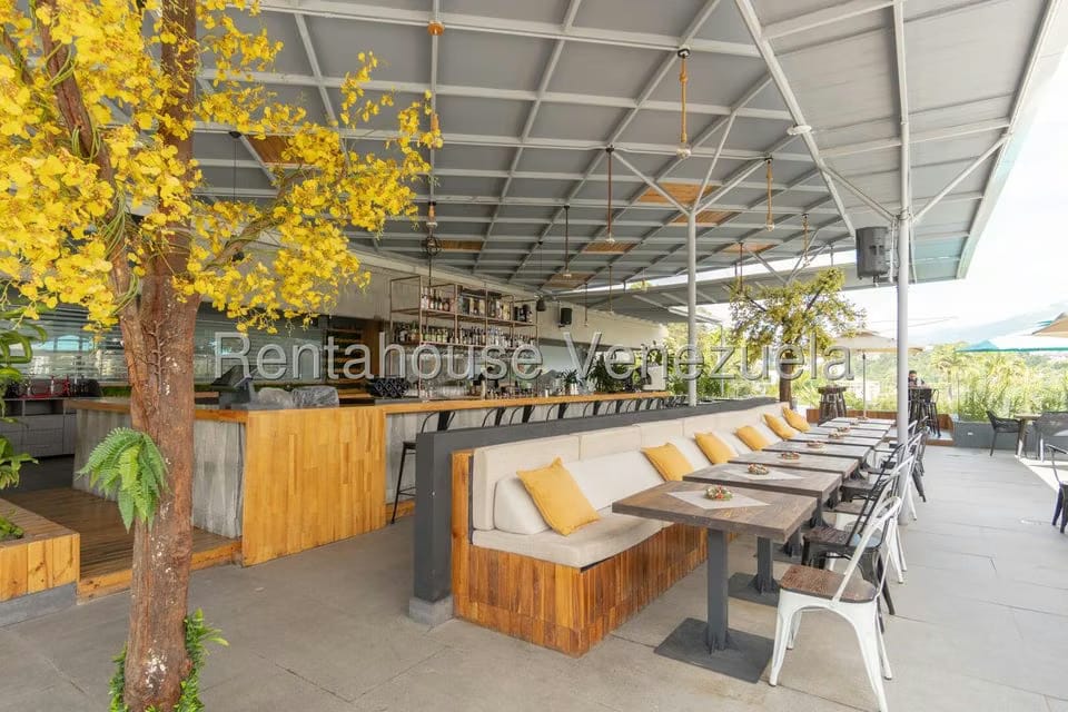 Comercial (Oficina) en Alquiler en Los Naranjos del Cafetal, Distrito Metropolitano - 16