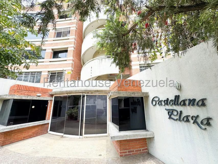 Apartamento (1 Nivel) en Venta en La Castellana, Distrito Metropolitano - 2