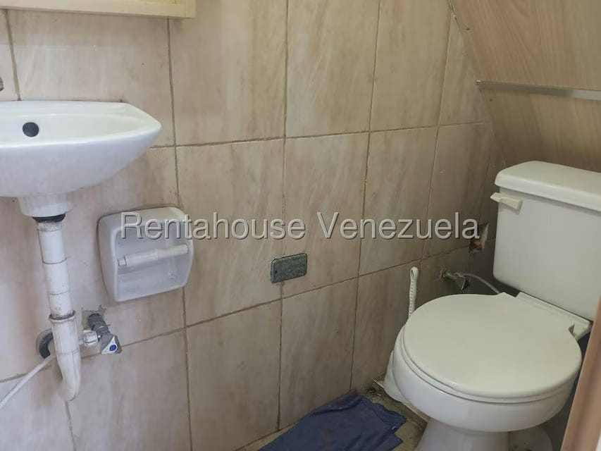 Comercial (Local Comercial) en Venta en El Ingenio, Miranda - 13