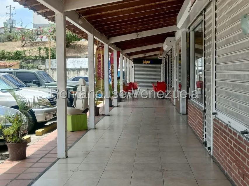 Comercial (Local Comercial) en Venta en El Ingenio, Miranda - 3