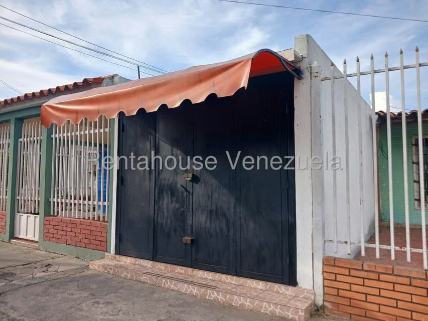 Comercial (Local Comercial) en Alquiler en Las Mercedes, Lara - 2