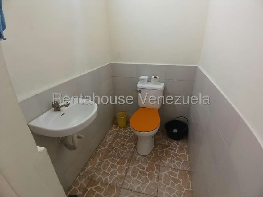 Comercial (Local Comercial) en Alquiler en Las Mercedes, Lara - 9