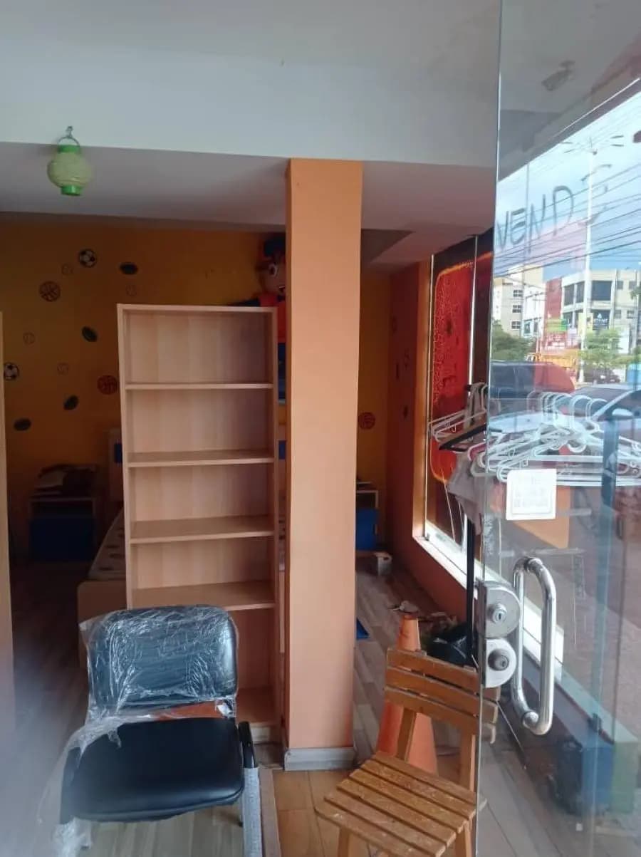 Galpon en Venta en Lechería - 17