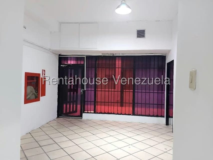Comercial (Local Comercial) en Alquiler en Zona Industrial, Carabobo - 4