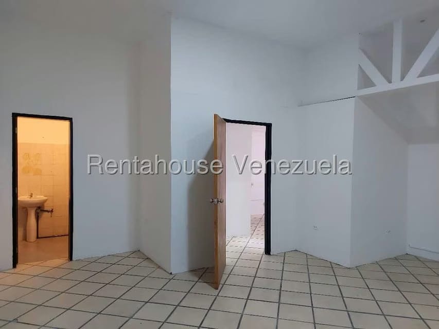 Comercial (Local Comercial) en Alquiler en Zona Industrial, Carabobo - 8