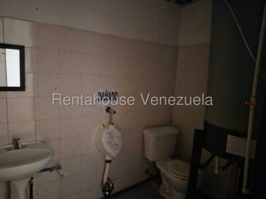 Comercial (Local Comercial) en Alquiler en Zona Industrial, Carabobo - 9