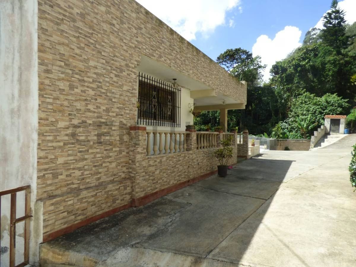 Venta De Casa con Anexo En El Km 14 Del Junquito Libertador Lfm - 3