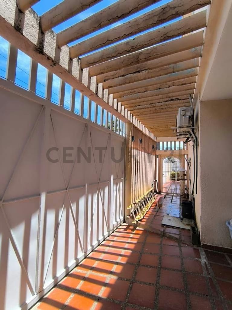 En venta Casa de dos plantas de 338 m2 de comstruccion en Cuidad Ojeda - 12