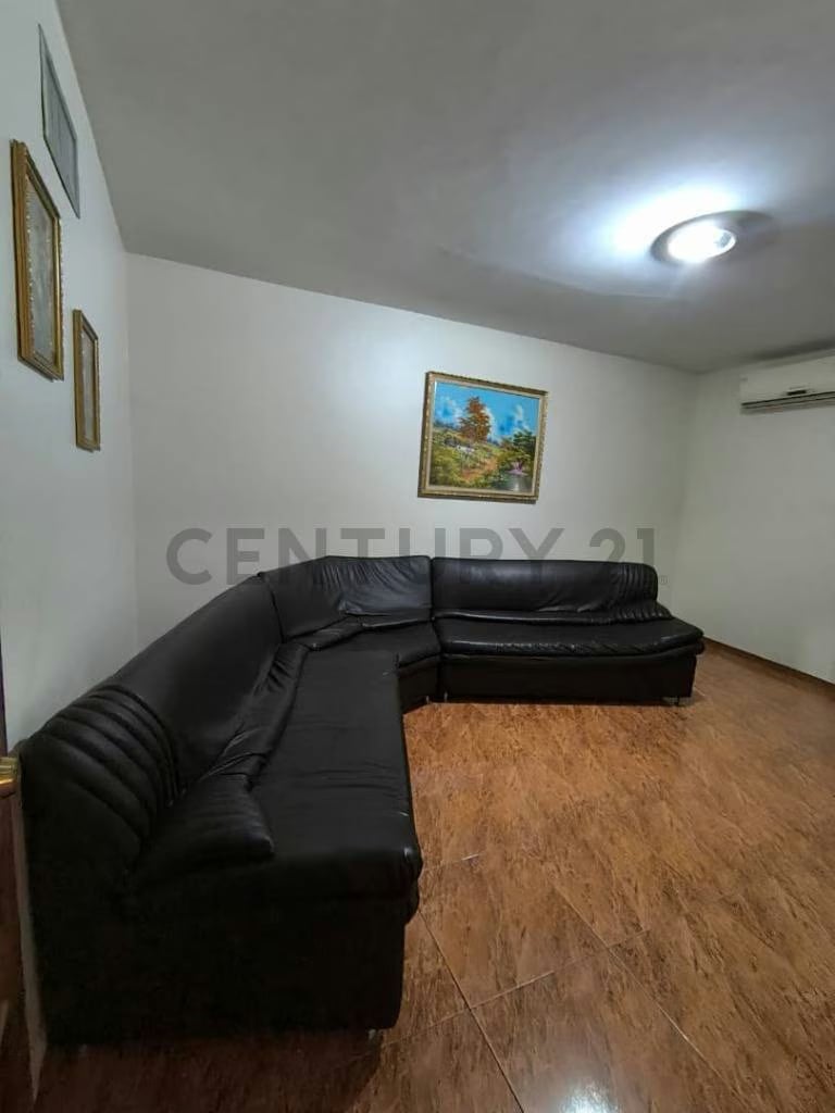 En venta Casa de dos plantas de 338 m2 de comstruccion en Cuidad Ojeda - 9