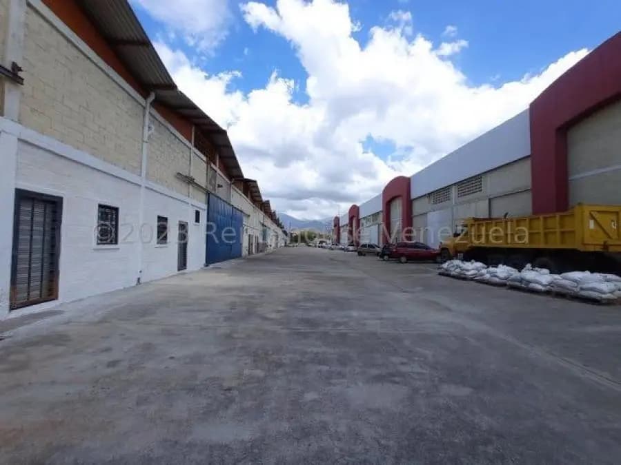Galpon en Venta en Maracay - 9