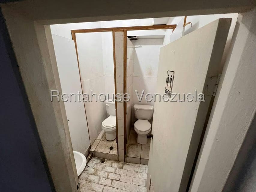 Comercial (Local Comercial) en Alquiler en Parroquia Santa Teresa, Distrito Metropolitano - 11