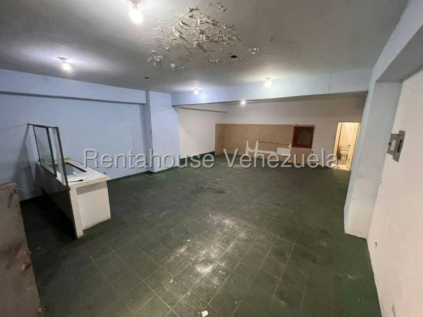 Comercial (Local Comercial) en Alquiler en Parroquia Santa Teresa, Distrito Metropolitano - 5